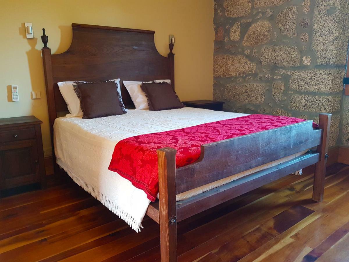בית הארחה ויירה דו מיניו 	Quinta Da Penela מראה חיצוני תמונה